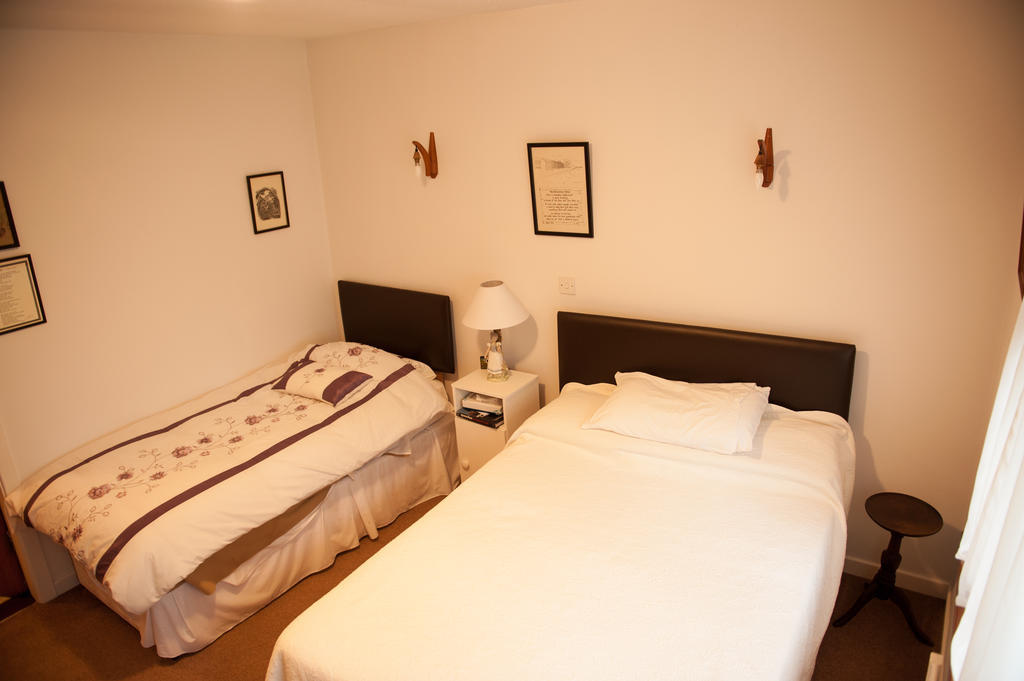 Fort House Bed & Breakfast Килбеган Стая снимка