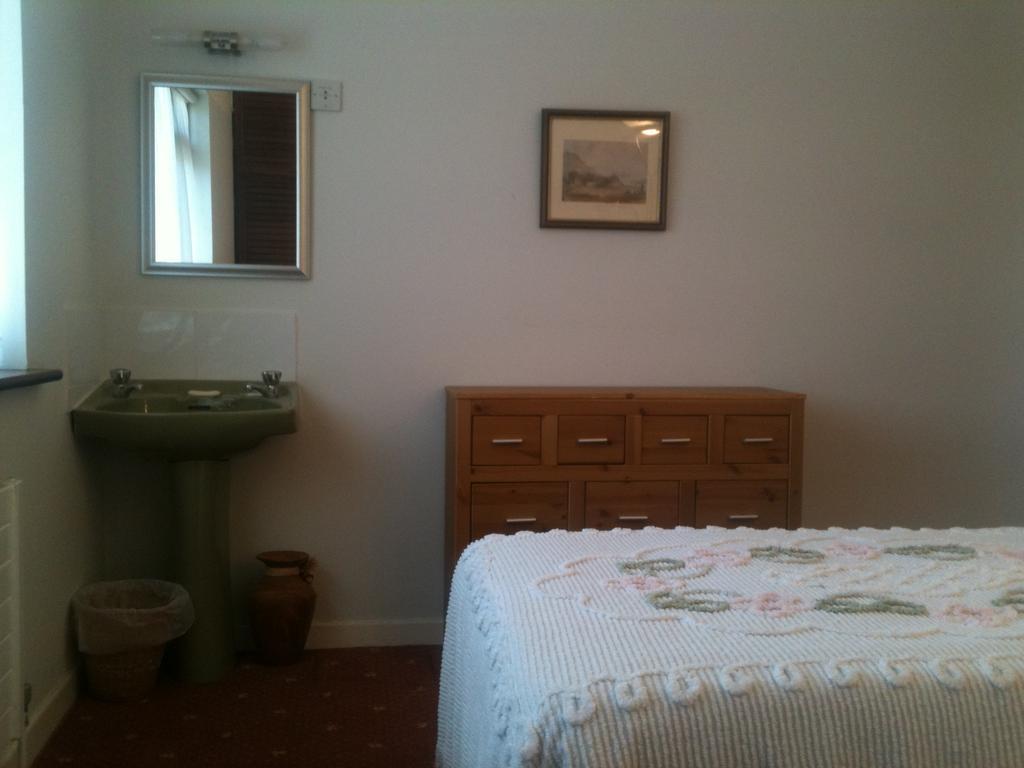 Fort House Bed & Breakfast Килбеган Стая снимка