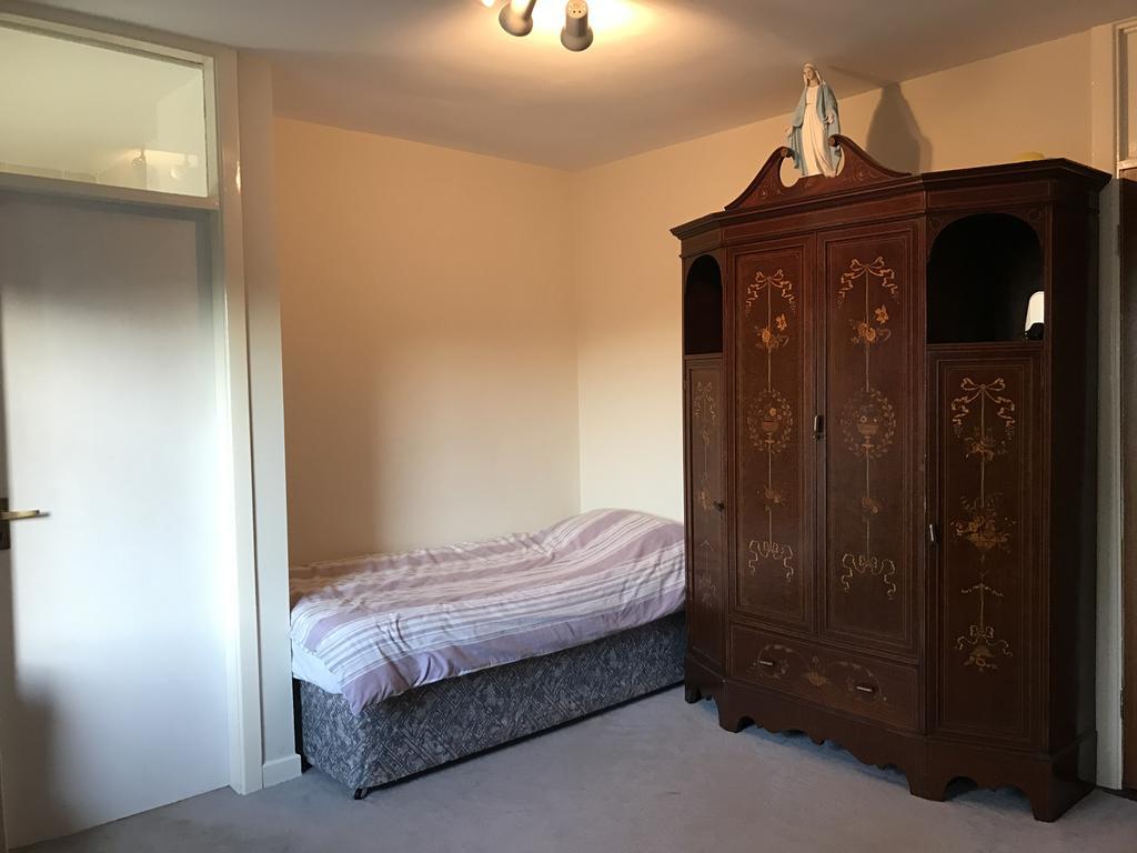 Fort House Bed & Breakfast Килбеган Екстериор снимка