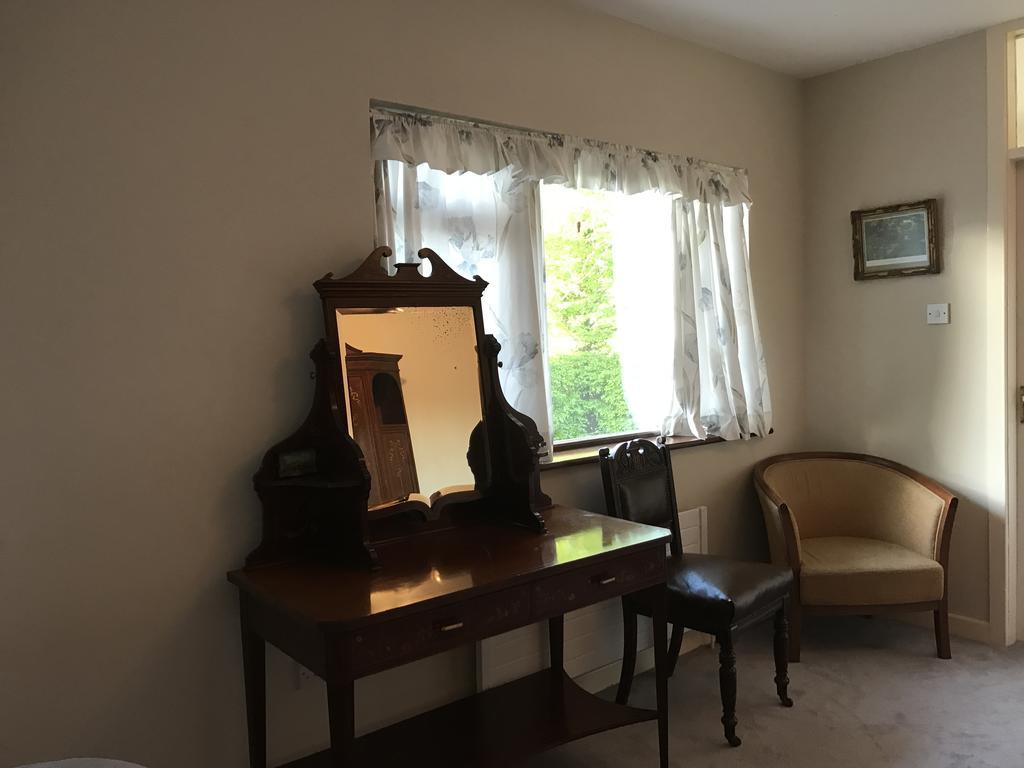 Fort House Bed & Breakfast Килбеган Екстериор снимка